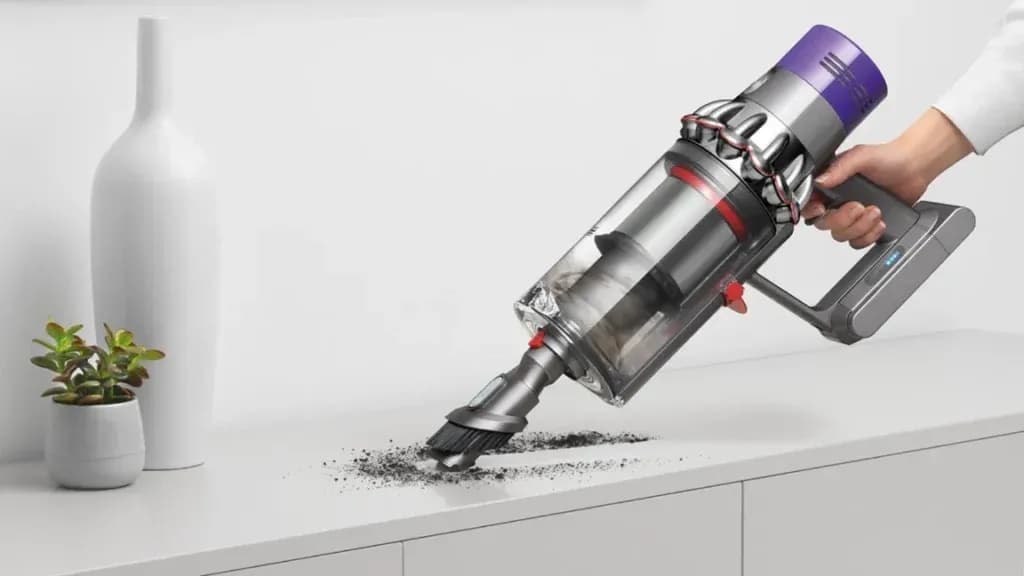 Dyson V10 czy V11 - który odkurzacz naprawdę warto kupić?