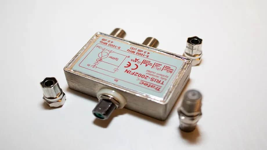 Jak podłączyć antenę naziemną do telewizora Samsung i uniknąć problemów z sygnałem