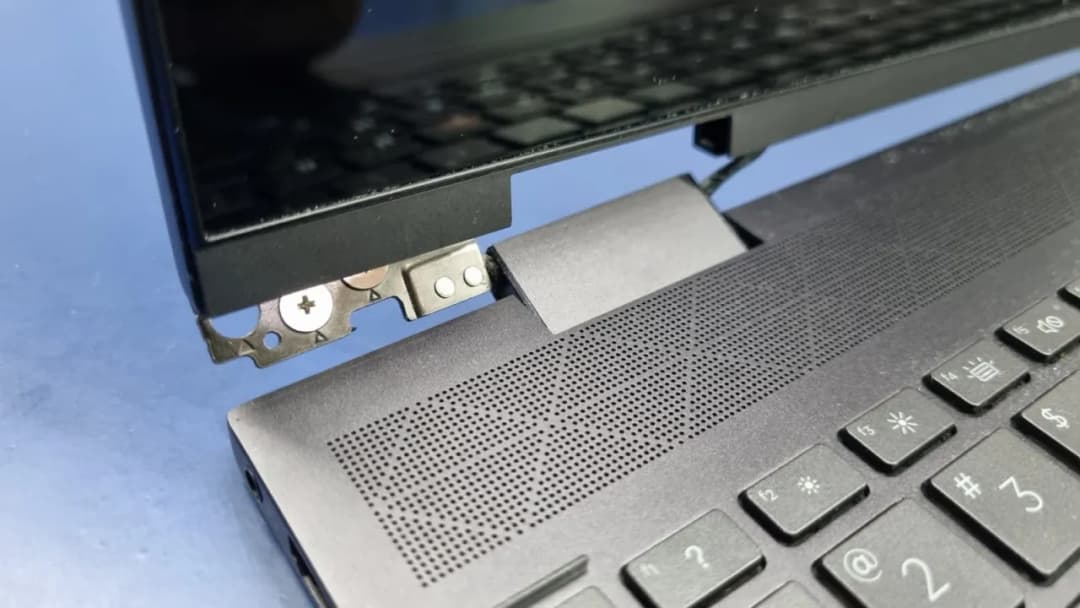 Wymiana baterii w HP Pavilion - uniknij problemów z laptopem