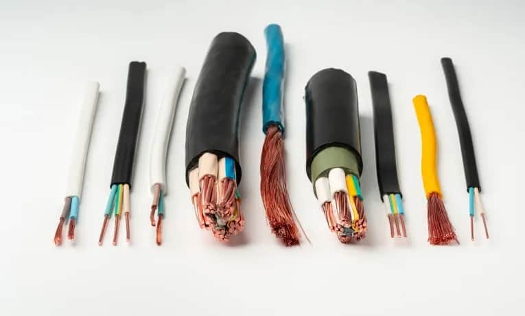 Ile kosztuje miedź z kabli? Sprawdź aktualne ceny w Polsce