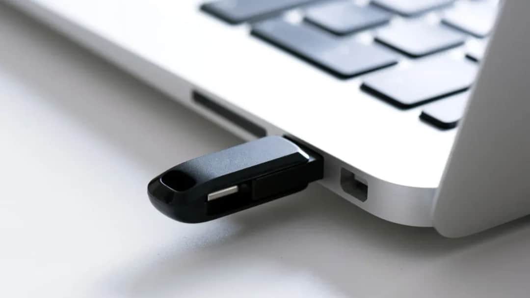 Jak odzyskać dane z pendrive - skuteczne metody na utratę plików