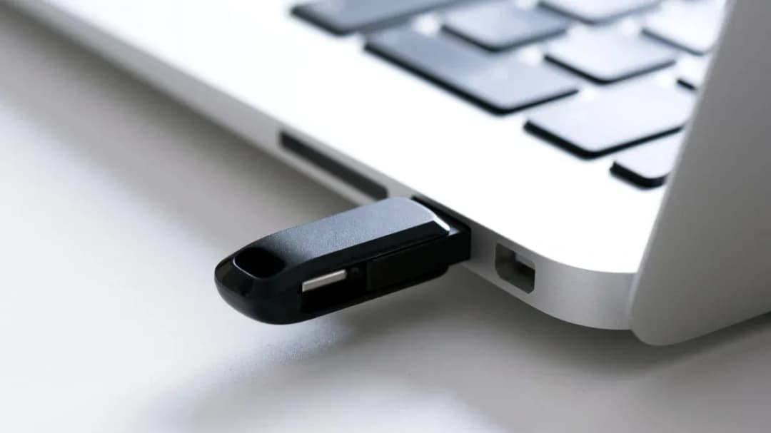 Jak odzyskać dane z pendrive - skuteczne metody na utratę plików