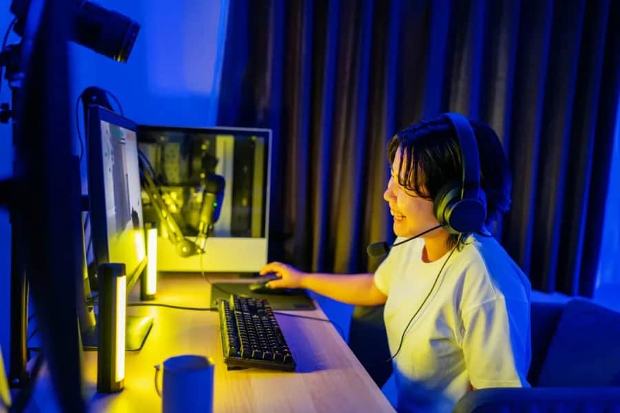 Jaki monitor 27 cali wybrać? Najlepsze modele do gier i pracy